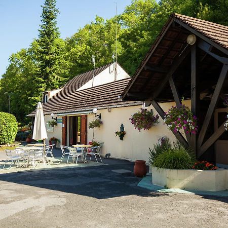 Voulangis Neat Mobile Home With Porch In The Nature Outside Of Paris מראה חיצוני תמונה