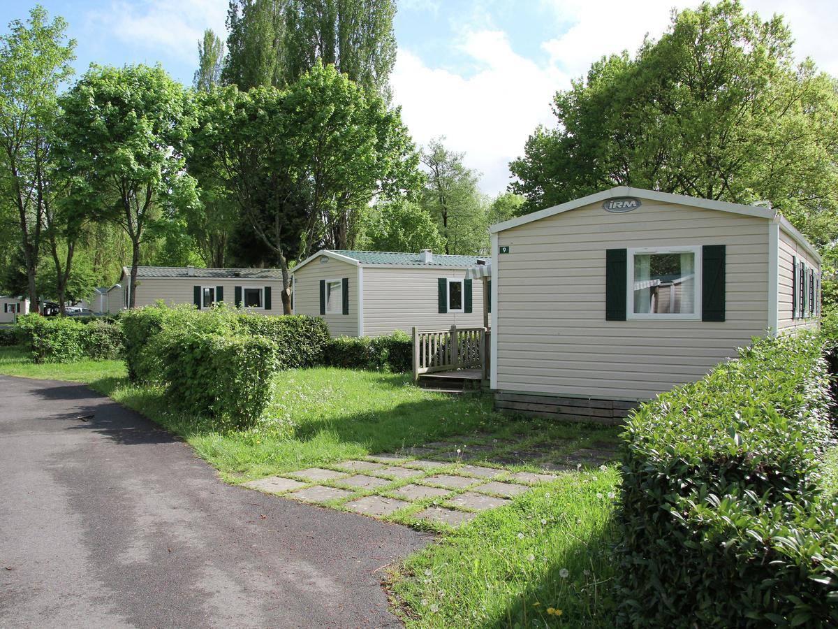 Voulangis Neat Mobile Home With Porch In The Nature Outside Of Paris מראה חיצוני תמונה